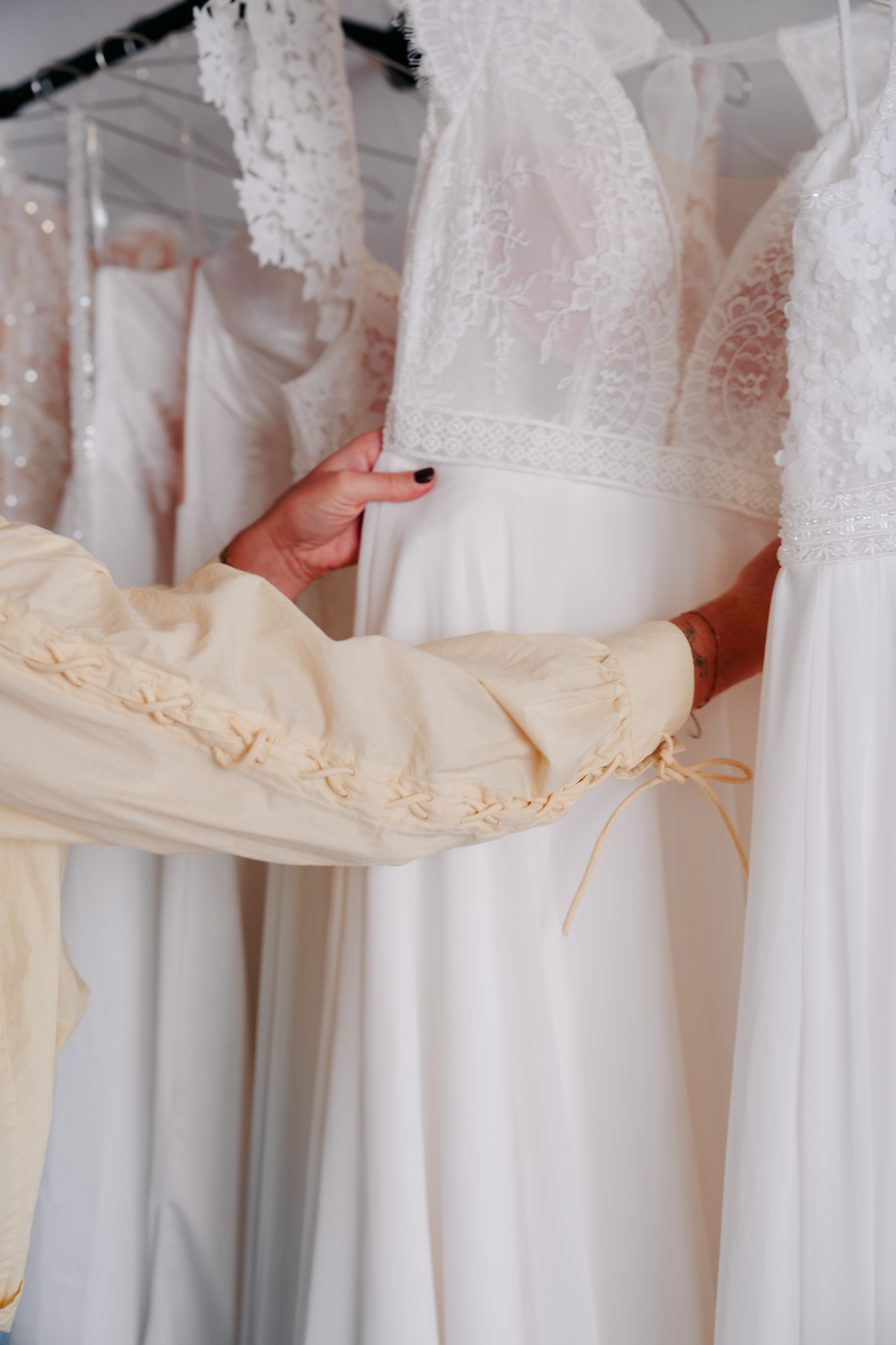 Le Love Club 10 rue Maréchal Ornano 20000 Ajaccio robe bohème avant un essayage de robe de mariée